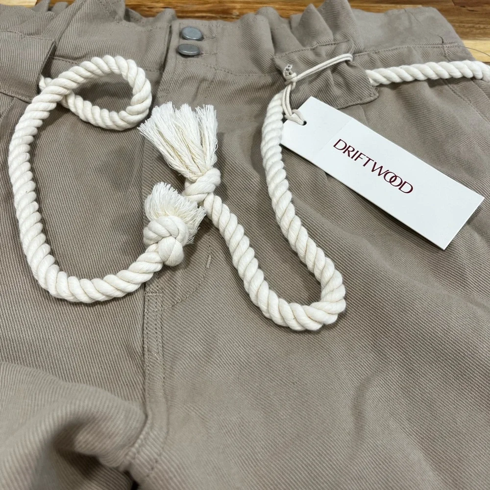 Driftwood Veronica Beige Linen Blend Paperbag High Rise Belted Shorts 29 NWT